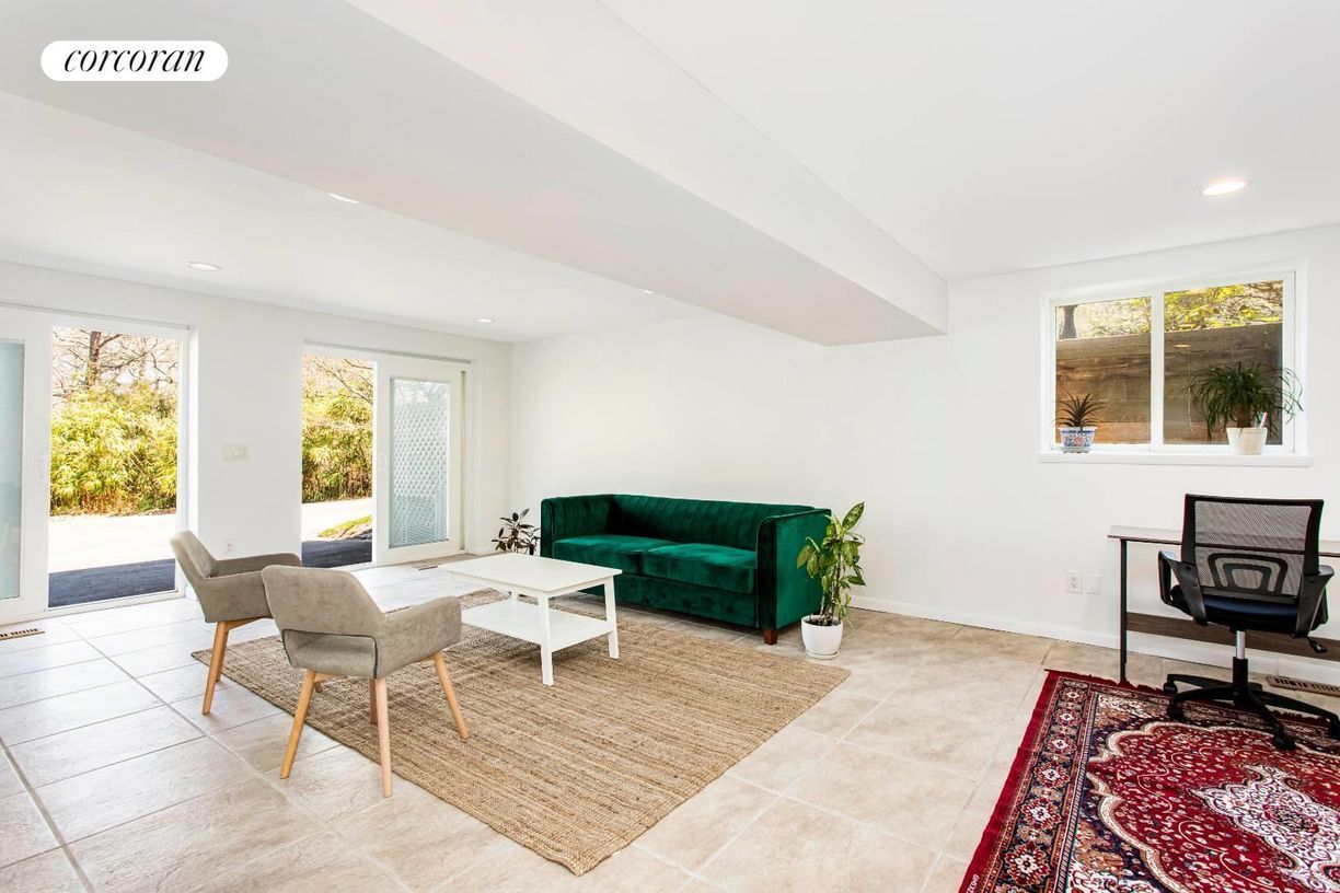 Building Photo - 83 Porter Rd