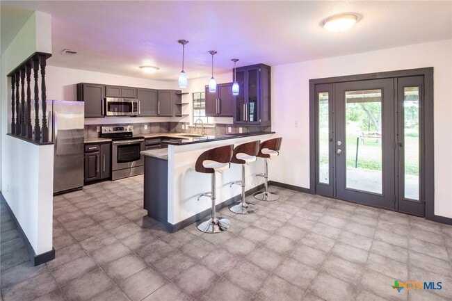 Building Photo - 803 Happy Haven Rd