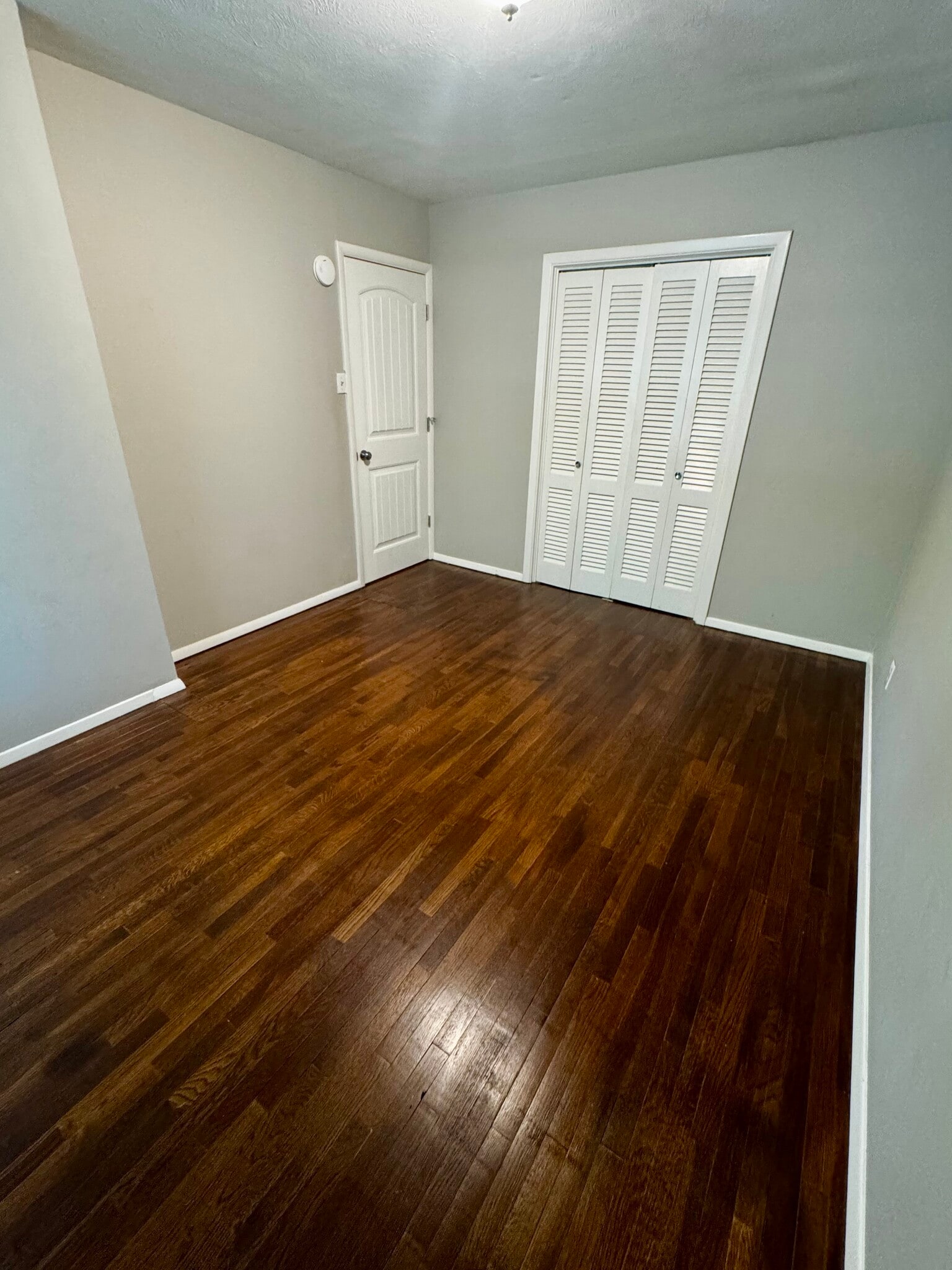 Bedroom 1 - 45 Whites Plz