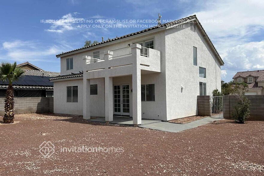 Building Photo - 904 Agave Ave