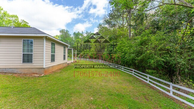 Building Photo - 1740 Doerun Dr
