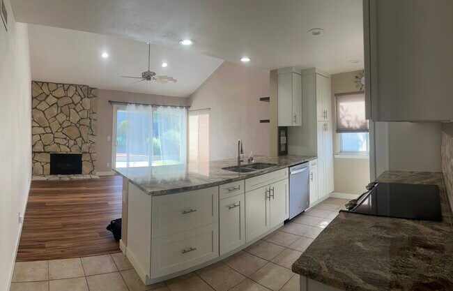 Building Photo - 14852 Rattan St