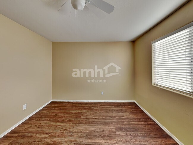 Building Photo - 6449 S Iberia Ave