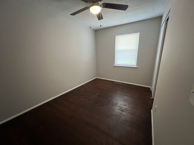 Building Photo - 2075 Grants Pkwy