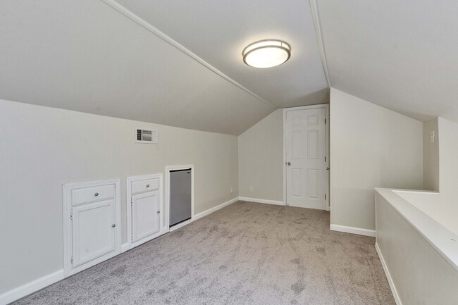 Building Photo - 8888 Tallwood Dr