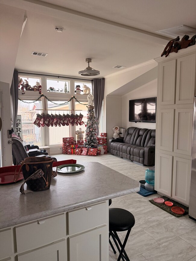 Building Photo - 7142 W 29th St