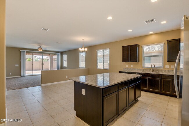 Building Photo - 41329 W Curtis Ln