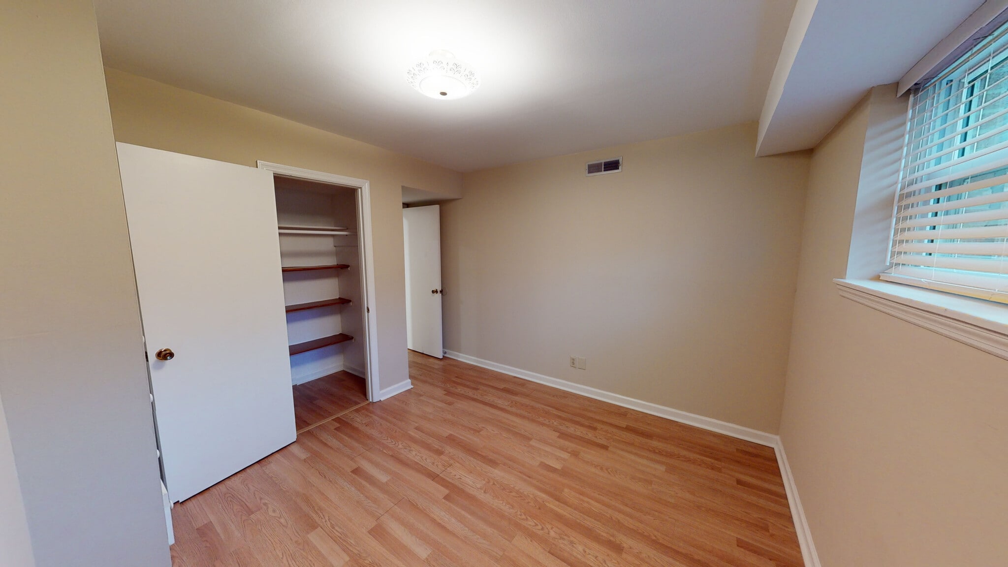 Building Photo - 3076 Speicher Cir