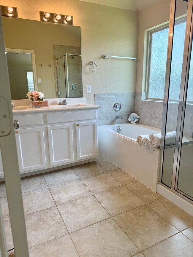 Building Photo - 3643 Goldleaf Trail Dr