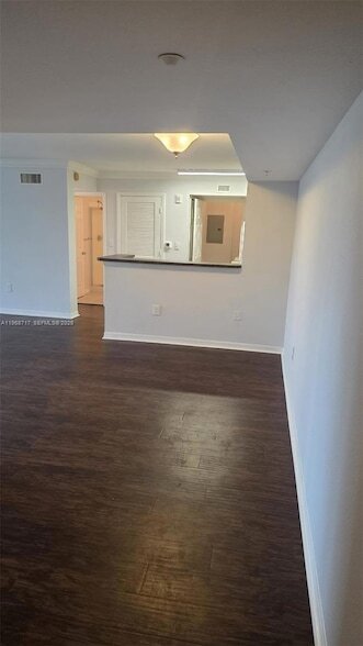 Building Photo - 15065 Michelangelo Blvd