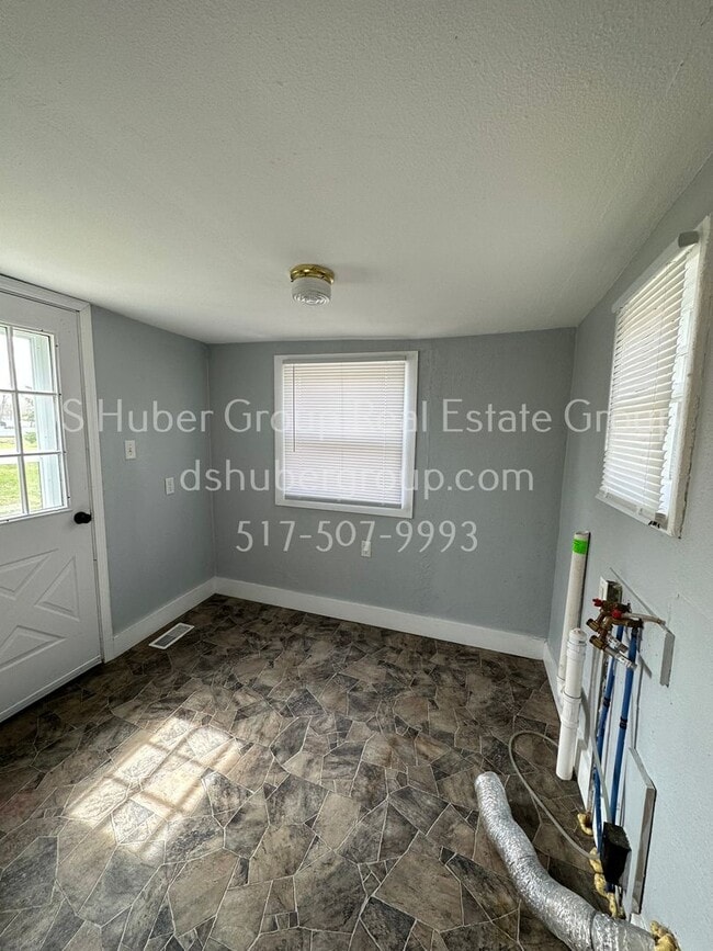 Building Photo - 4924 Christiansen Rd