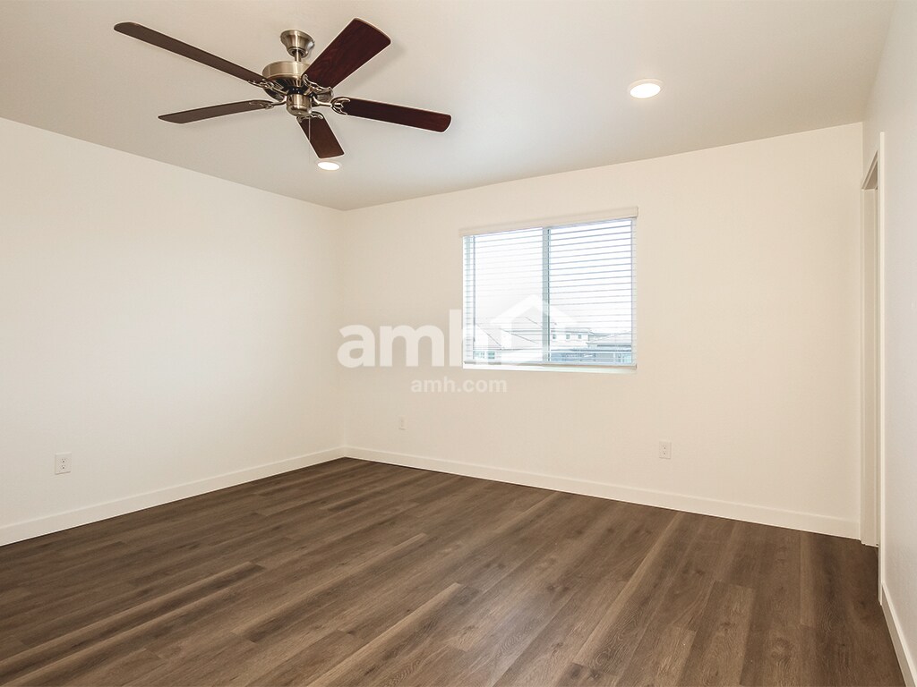 Building Photo - 20177 W Thomas Rd