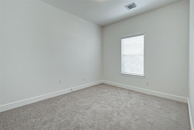 Building Photo - 11920 Princess Garden Way