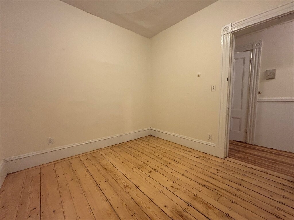 Building Photo - 55 Joy St