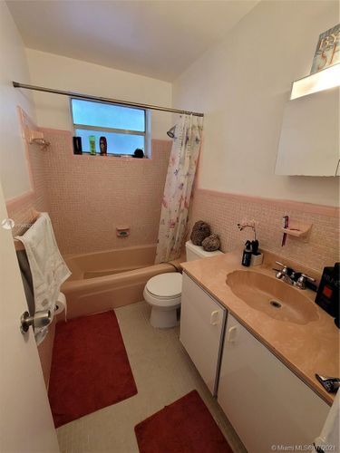 Building Photo - 2233 SW 57th Ct