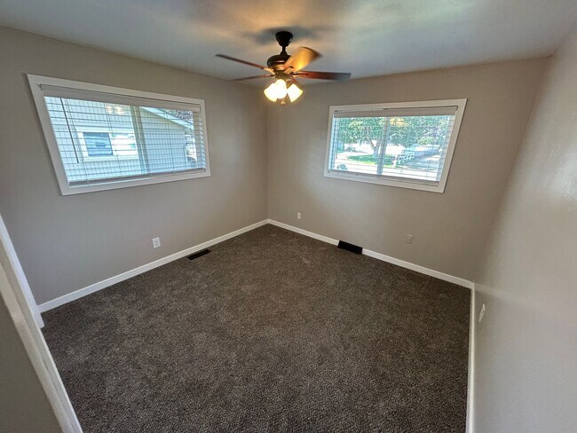 Building Photo - Beautiful 3 Bed, 1.5 Bath in Spokane!