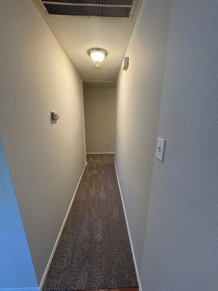 Building Photo - 9205 Lenox Dr