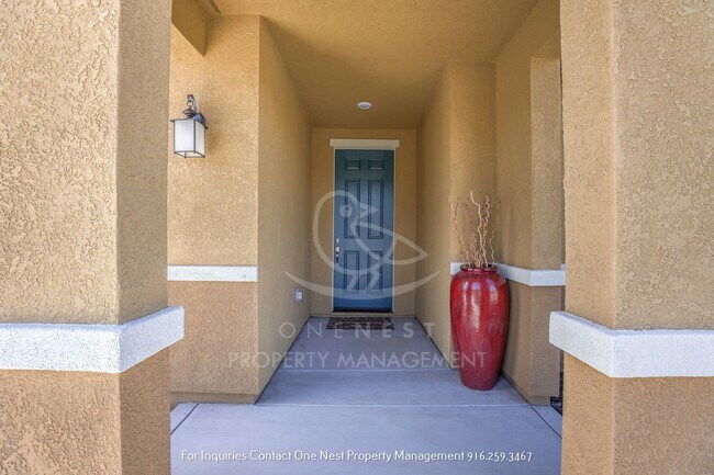 Building Photo - Stunning 4 Bedroom home in Twelve Bridges