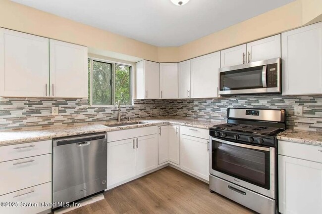 Building Photo - 1630 Forest Hill Rd