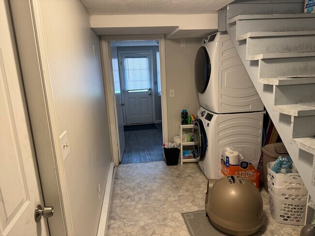 Laundry / storage - 35 Genessee St