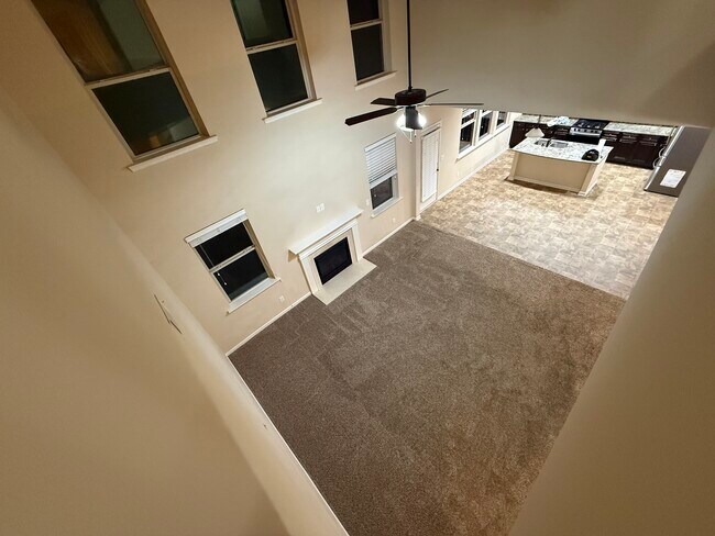 Building Photo - 2056 Tweed Dr