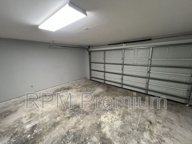 Building Photo - 8803 Orleans Dr