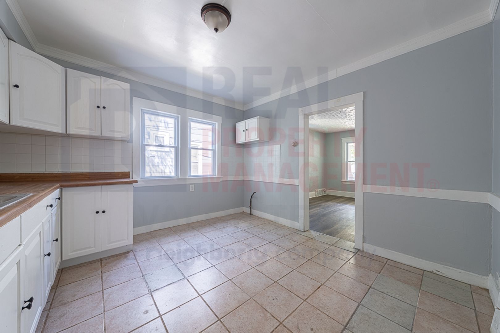 Building Photo - 2040 W 103rd St