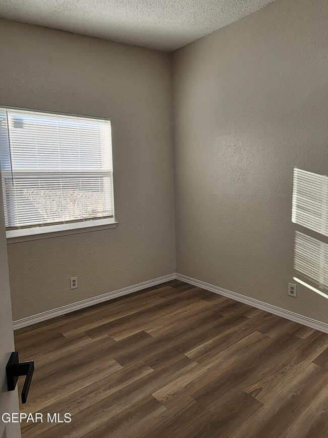 Building Photo - 10017 Caribou Dr