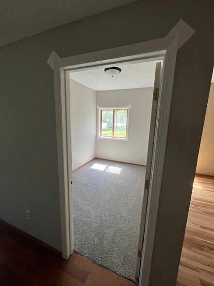 Building Photo - 3500 Minnehaha Ave