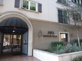 Building Photo - Bonnie Brae Apartments
