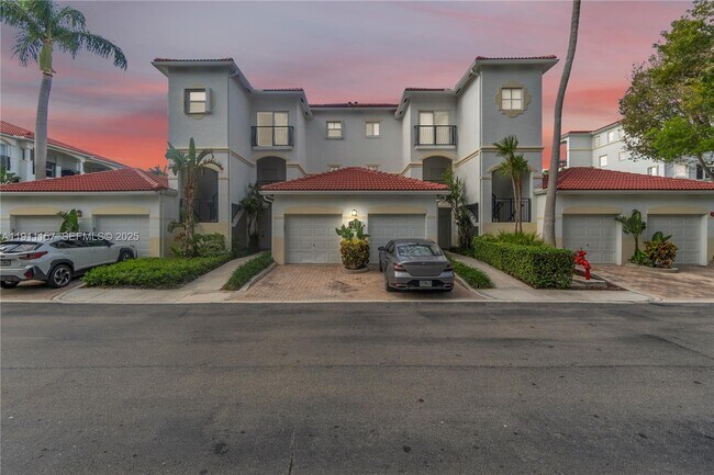 Building Photo - 3235 NE 184th St