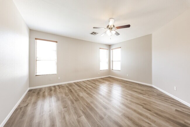 Building Photo - 9825 W El Caminito Dr