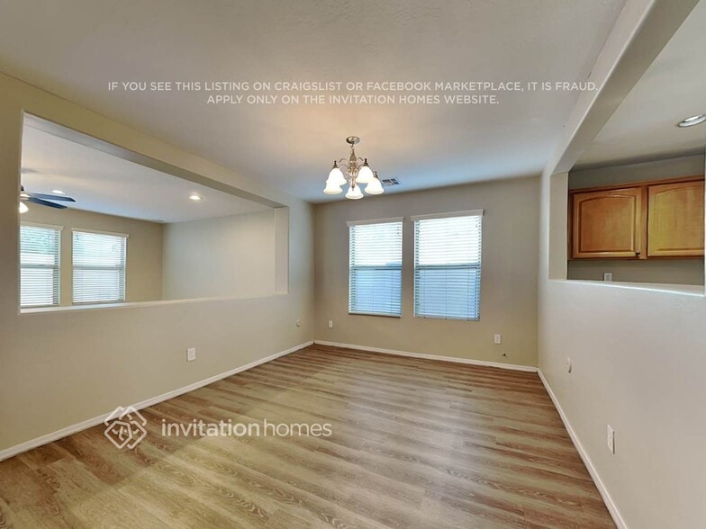 Building Photo - 11166 W McKinley St