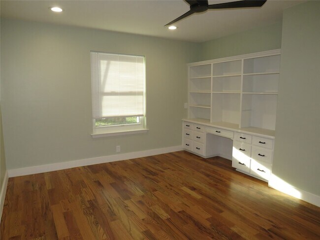 Building Photo - 3316 Darby Ln