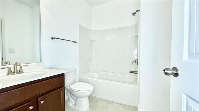 Building Photo - 436 Fieldview Ln