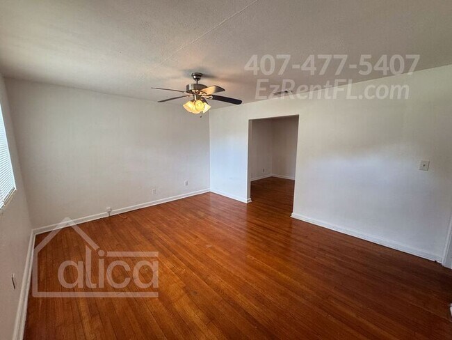 Building Photo - 2527 Blueberry Ln