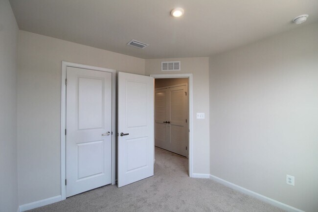 Building Photo - 34 Apple Wood Ln