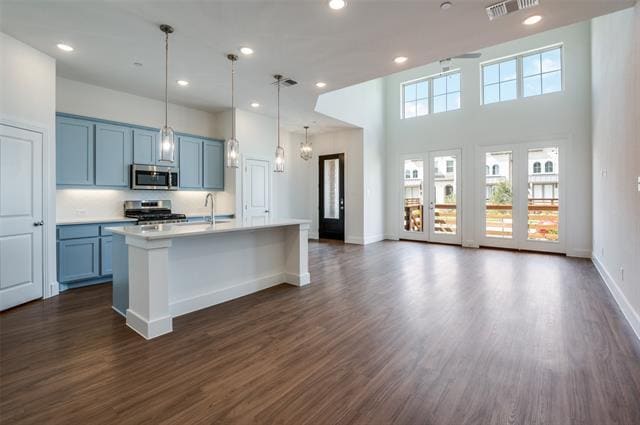 Building Photo - 3707 Queen Rd