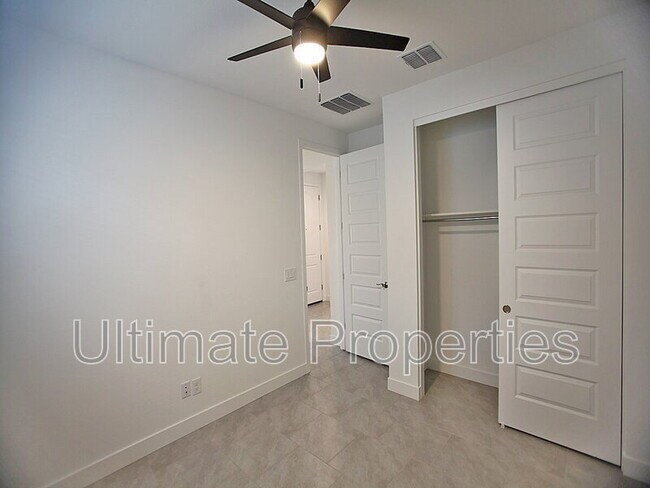 Building Photo - 10210 Indianola Ave