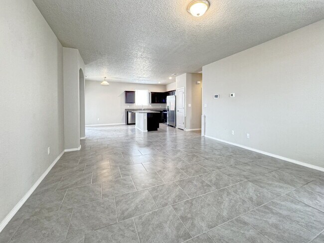 Building Photo - New 4 BR Home in Great Neighborhood!