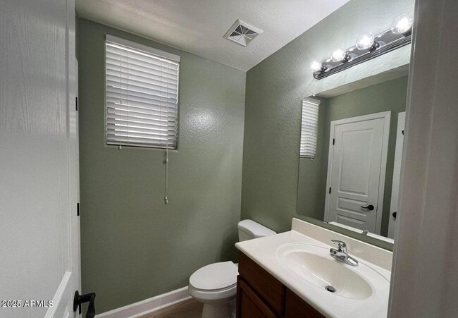 Building Photo - 3846 E Baars Ave