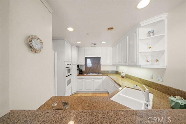 Building Photo - 1500 E Ocean Blvd