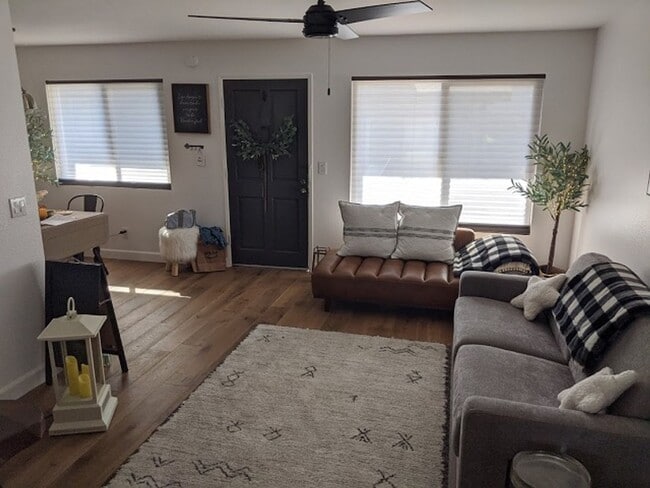 Building Photo - 1 Bedroom-1 Bathroom Single Story Condo in the La Mesa Village