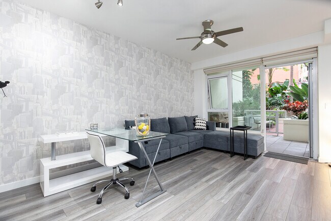 Building Photo - 1431 Pacific Hwy