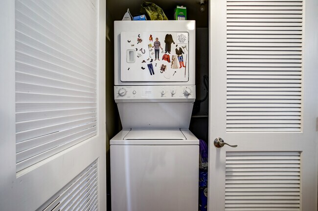 Building Photo - 1501 27th St SE