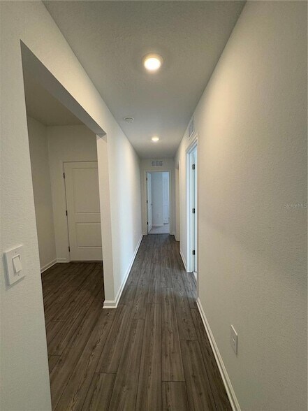 Building Photo - 4612 SW 83rd Lp