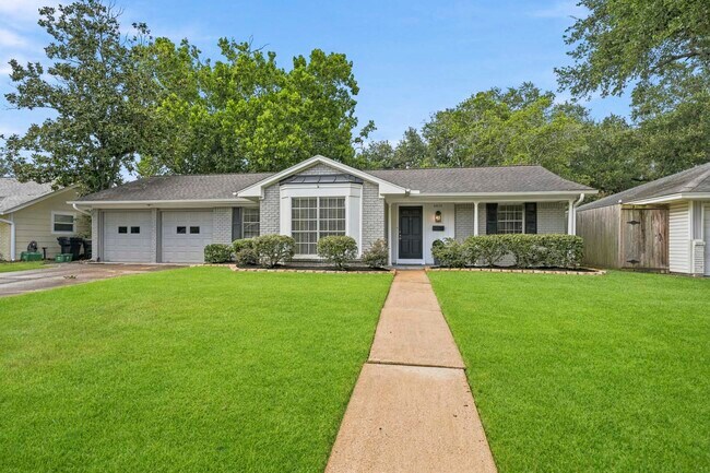 Building Photo - 4614 Hummingbird St