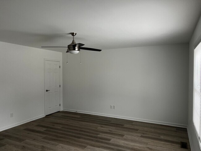 Building Photo - 723 Burks Hill Rd