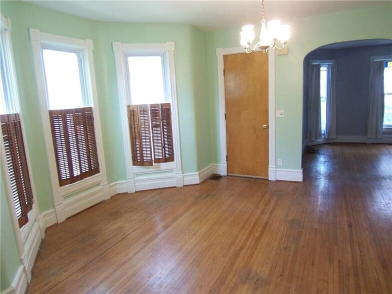 dining room - 300 Washington Ave