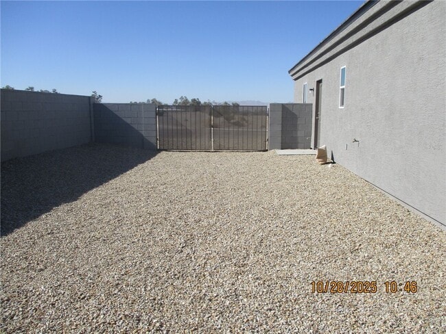 Building Photo - 6194 S Pawnee Ct